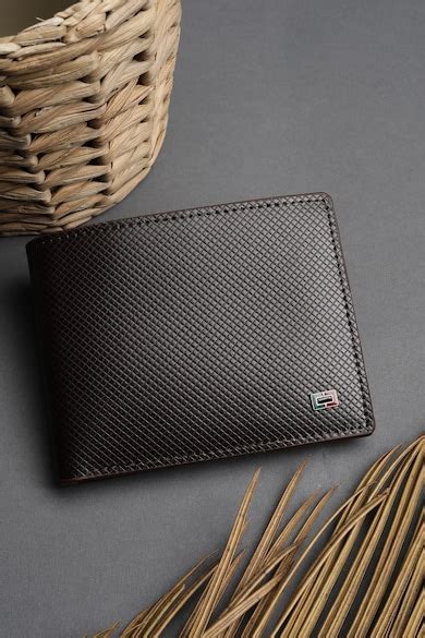 Buy Men Brown Textured Genuine Leather Wallet Online - 40067503 | Peter ...