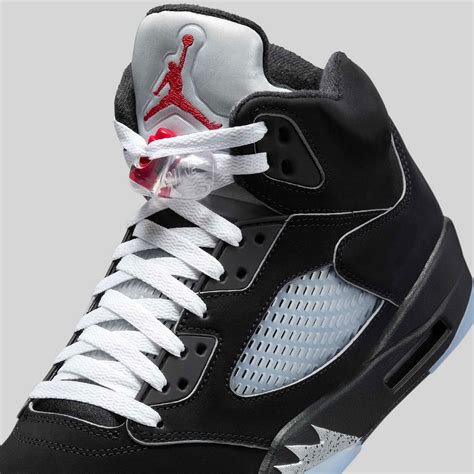 Jordan 5s "Black Metallic Reimagined" | SneakerNews.com