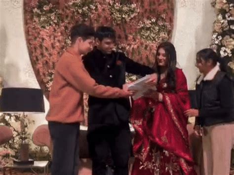 WATCH | Neeraj Chopra, Himani Mor arrive for wedding reception: Hosts ...