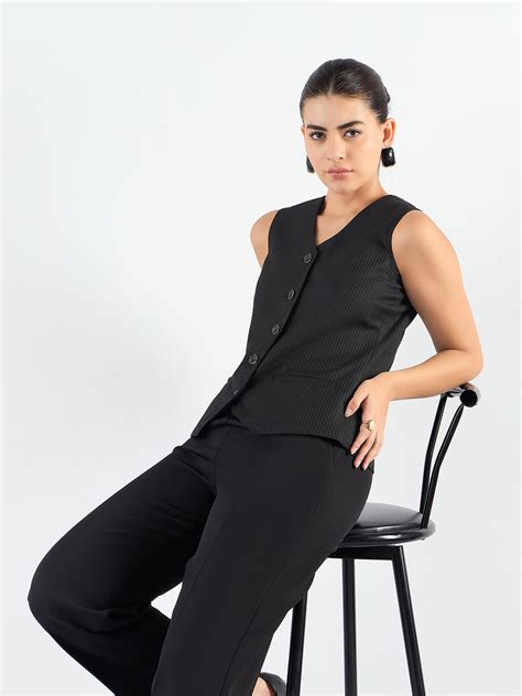 Black & White V-Neck Striped Sleeveless Vest Coat