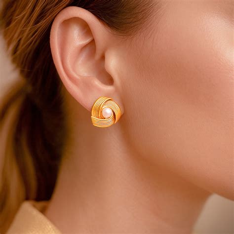 Buy Premium Demi-Fine Jewellery for Women Online | Mesmerize India