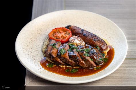 LeVeL33 Craft-Brewery Restaurant & Lounge in Singapore - Klook India