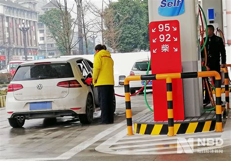 油价上调，上海92号汽油每升涨1毛5 - 周到上海