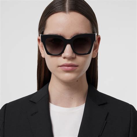 Square Frame Sunglasses in Black/beige - Women | Burberry® Official