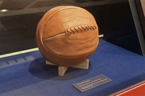When Basketball Was First Invented What Colour Were The Balls at Zane ...