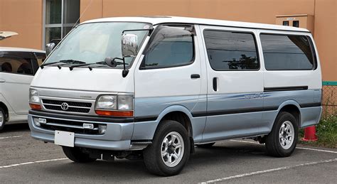File:Toyota Hiace 100 long van 005.JPG - Wikimedia Commons