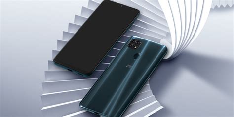 ZTE Blade 20 Smart в России: батарея на 5000 мАч и тройная камера с ...