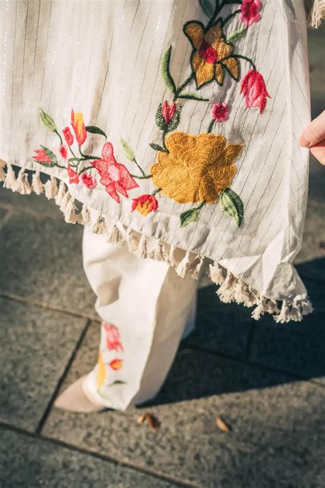 WOMEN'S OFF-WHITE FLORAL EMBROIDERED COORDINATED SET – fashiondwarclothing