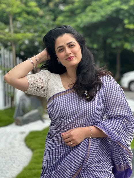 Girija Oak : இணையத்தில் திடீரென ட்ரெண்டான நடிகை.. யார் இந்த கிரிஜா ஓக் ...