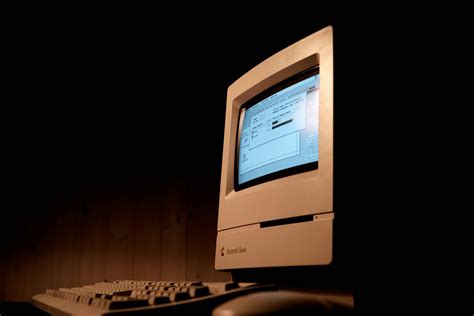 Vintage Computer Monitor · Free Stock Photo