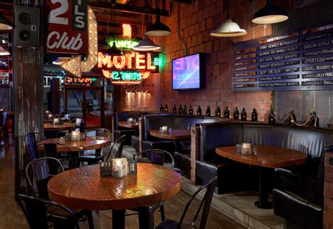 Example of Local Eatery List 的图像结果