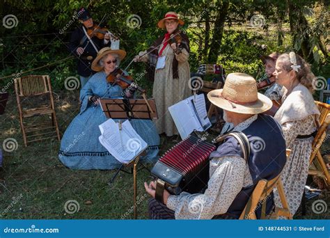 Duncan Mills, California, July, 15, 2018: Musicians Playing and in the ...
