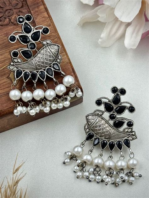 EKVIRA DANGLER EARRINGS – Naman Arts