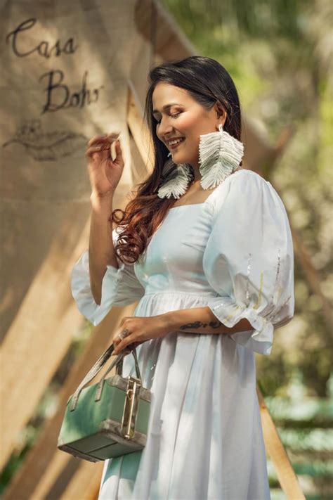 Classic White Midi Dress – LabelSwish