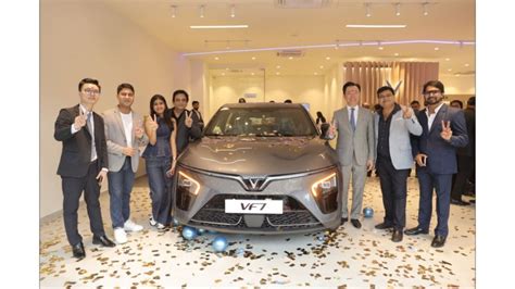 VinFast Inaugurates Surat Dealership, Strengthens Nationwide EV Network ...
