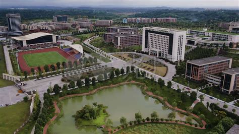四川工商学院招生信息网--校园美丽风景