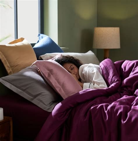 Online Bedding Shopping Store: Shop for Pillows, Duvets, Bed Sheets ...