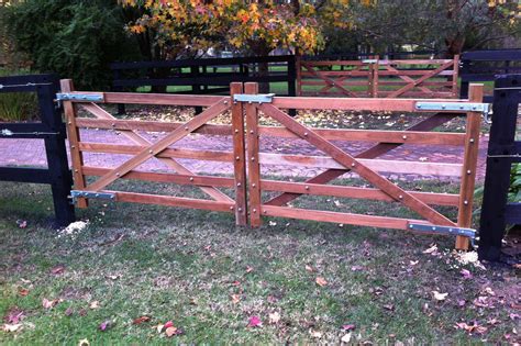 Rural Gates Entrances - StockWorx