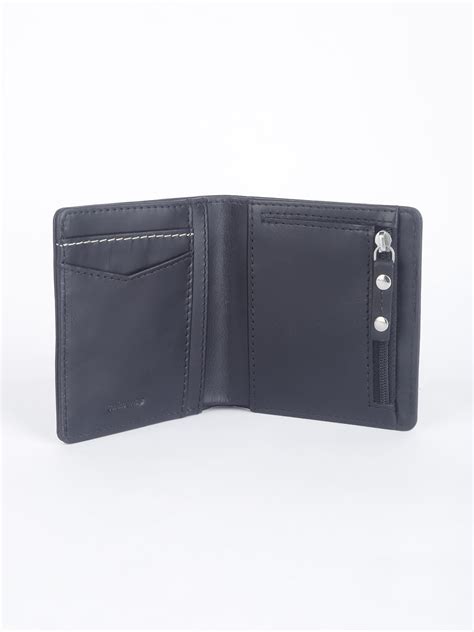 Men's Black Solid Bi-Fold Wallet – Levis India Store
