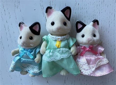 Calico Critters Tuxedo Cat Family - gently used, 3 cats (mom and 2 ...