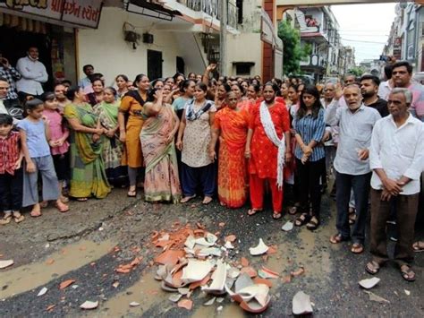 Surat Puna Area Scarcity Of Water, Angry People Do Protest Against SMC