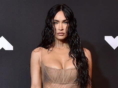 Megan Fox Looks Like New Person With Shocking Red Hair Transformation