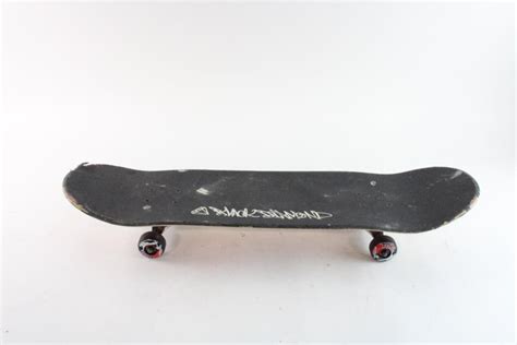 Toy Machine 的图像结果