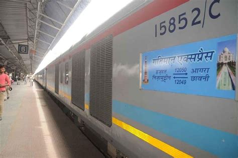 Private Agra Tour From Delhi by Gatimaan Express Train 2022 - New Delhi ...