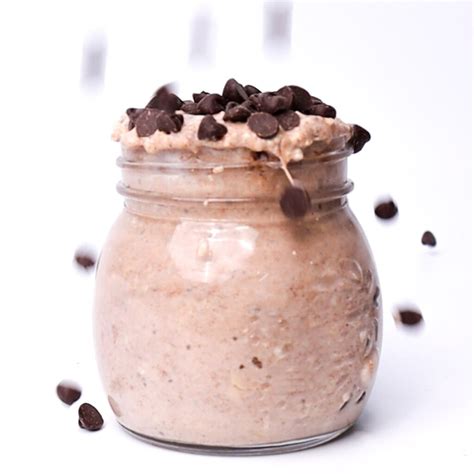 Chocolate Overnight Oats - Love Food Feed