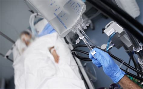 Qué es el suicidio asistido y en qué se diferencia de la eutanasia