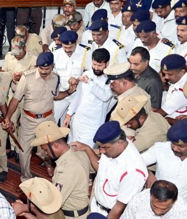 Obscene remark issue: K'taka govt hands over case to CID, triggers ...