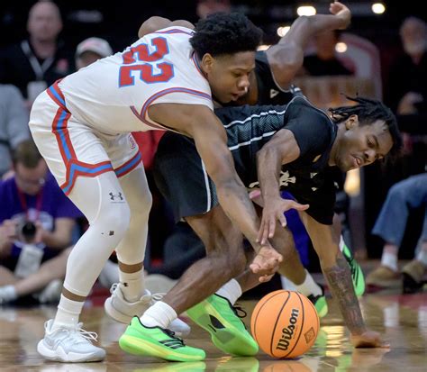 Bradley beats North Alabama in NIT; bracket updates first round