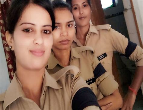 डीजीपी ओपी सिंह की अपील व निर्देश बेअसर, पुलिसकर्मियों ने बांधी काली ...