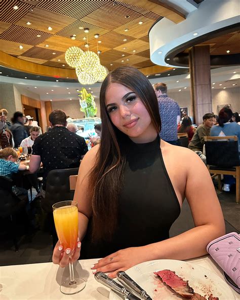 🦋Nevaeh🦋 (@nevaehbih) • Instagram photos and videos