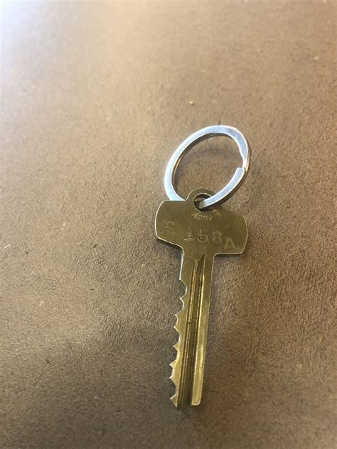 Somebody left their key in the Ike dining hall : r/UIUC
