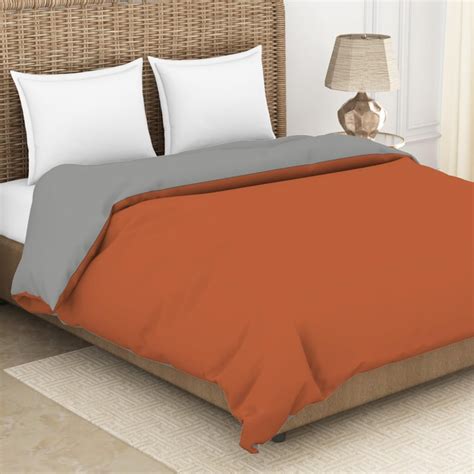 Buy SPACES Essentials Multicolour Solid Cotton Queen Quilt - 224 x 270 ...