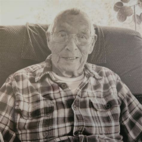 Richard Davis's Memorial Wall | Dahl Funeral Chapel