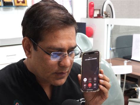 Fake officer caught in Bhaskar's camera