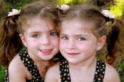 双胞胎女孩起名 双胞胎女孩起名字大全_名字迷起名网