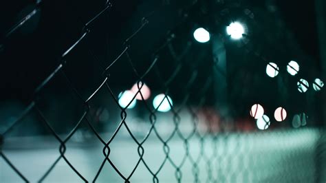 Download wallpaper 3840x2160 grid, glare, fence 4k uhd 16:9 hd background