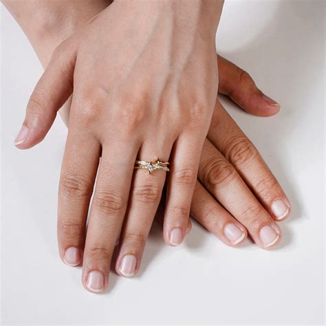 Ring Online - Premium Aligned With Stars Ring | Nestasia