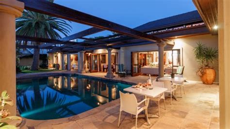 MANOR 38 (Summerstrand) - Guesthouse Reviews, Photos, Rate Comparison ...