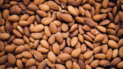 Eating almonds daily boosts recovery molecule by 69 pc, helping in ...