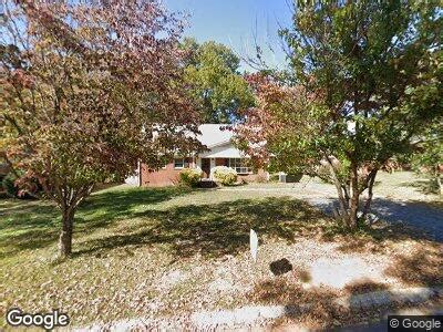 3827 Woodleaf Rd, Charlotte, NC 28205 | Homes.com