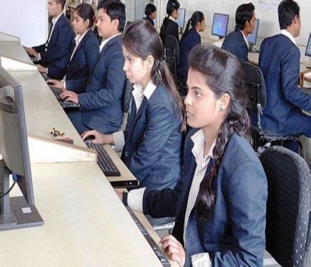 Ram-Eesh Institute of Engineering and Technology Greater Noida Campus ...