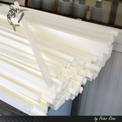 Bâton carré Rohacell