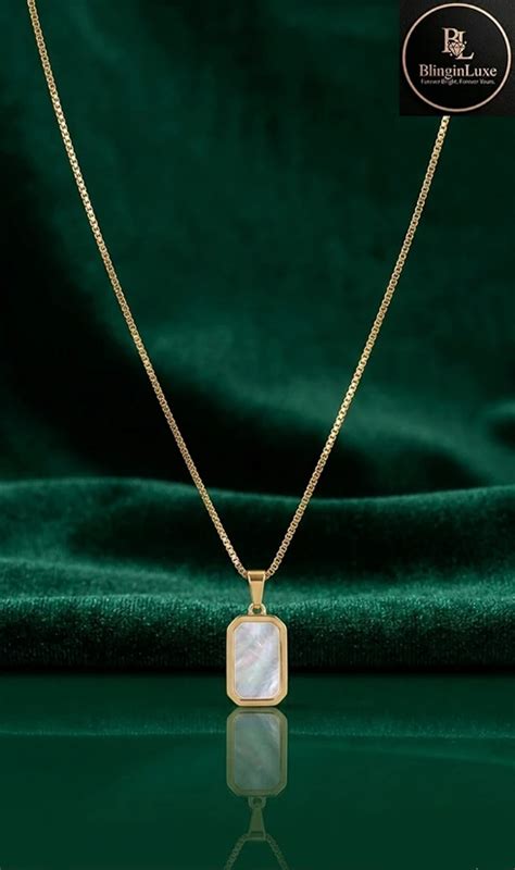 LumiNoir Reversible Pendant | Anti-Tarnish Gold Chain