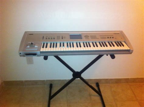 Korg Triton Classic 61-Key Workstation And Sampler : Amazon.in: Musical ...