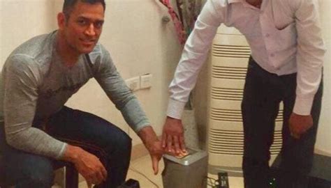 MS Dhoni’s Aadhaar details leaked, wife Sakshi complains to Ravi ...