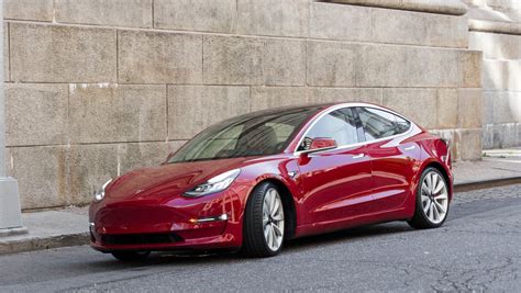 How Tesla Made The Model 3 Better Than The Model S | Gizmodo Australia